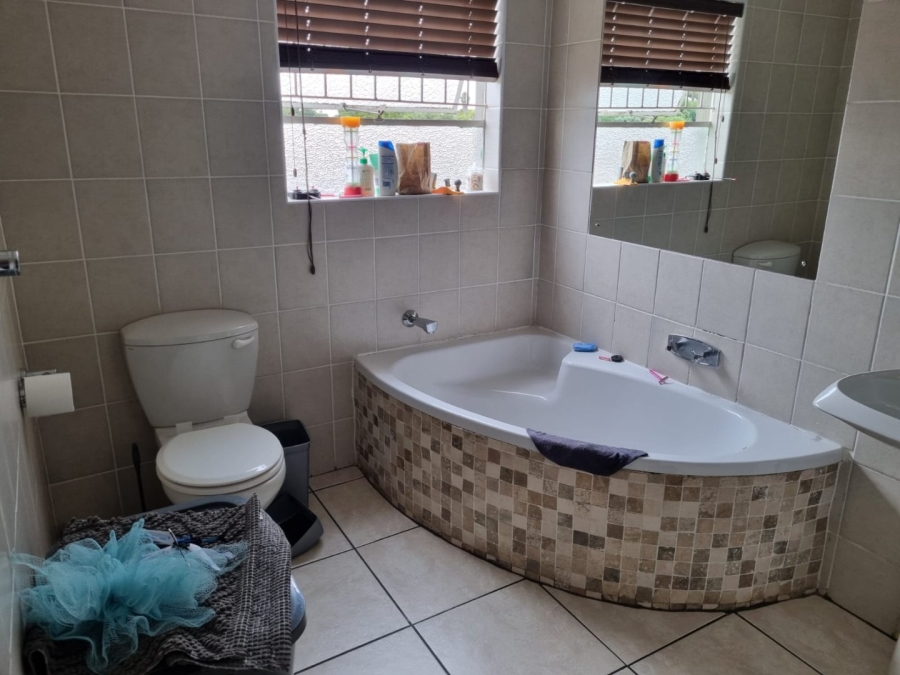 4 Bedroom Property for Sale in Helicon Heights Free State